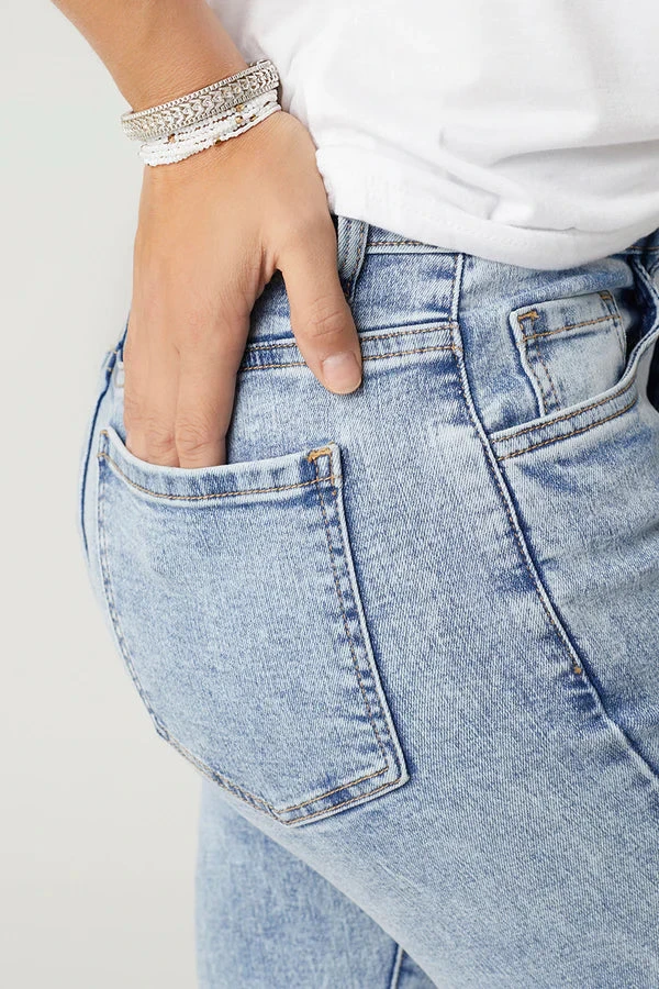 EVERSTRETCH FLARE JEANS WITH CROSSOVER FRINGE 4 EVERSTRETCH FLARE JEANS WITH CROSSOVER FRINGE - Image 2