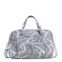 Weekender Travel Bag -Simply Devine Gifts And Decor Shop 2919018259 V1 651x b65e4b85 1e1b 426f a81d de6e02fbe71a